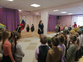 Торжественная линейка, посвященная открытию патриотической акции "80 шагов к Победе" Торжественная линейка, посвященная открытию патриотической акции "80 шагов к Победе".