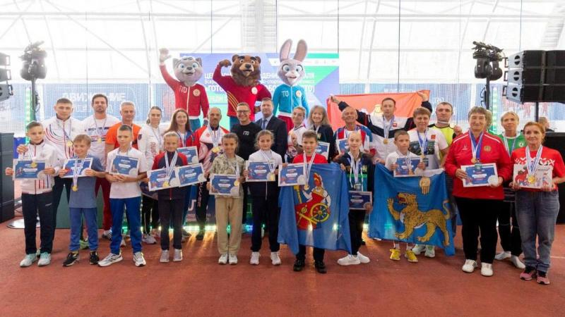 V Фестиваль Всероссийского физкультурно-спортивного комплекса «Готов к труду и обороне» (ГТО) среди семейных команд. V Фестиваль Всероссийского физкультурно-спортивного комплекса «Готов к труду и обороне» (ГТО) среди семейных команд.